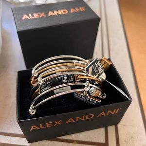 Alex & Ani Limited Edition The Office 4 Pièce Bracelet Set